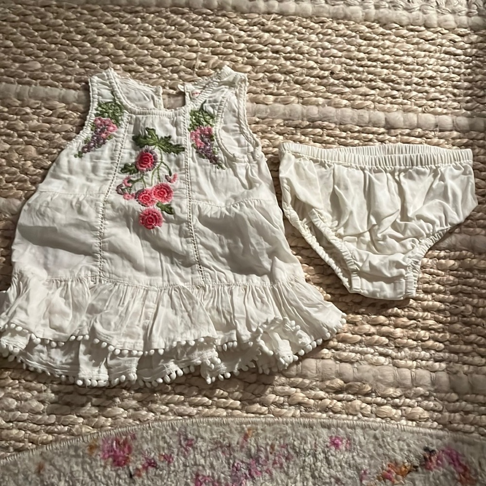 Adorable little set - 12 month